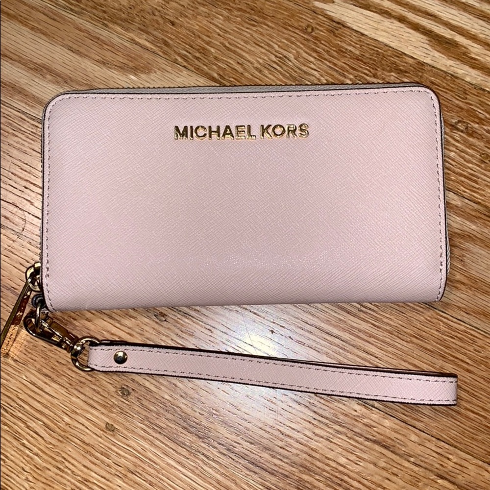 Michael Kors Phone Wristlet